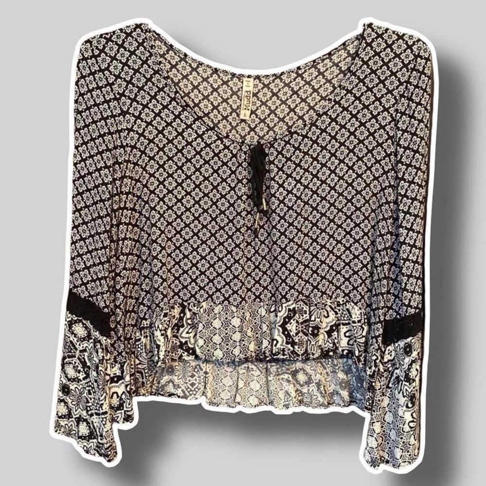 Mudd Boho Bell Sleeve Top